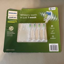 New Philips Sonicare Medium w Tooth Brush Heads 4 