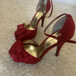 Audrey Brooke Size 7.5 Red Heels 