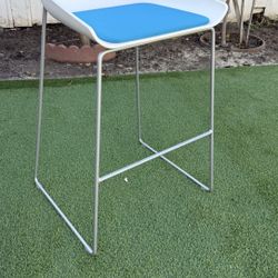 Steelcase “scoop” barstool - heavy solid stools excellent condition