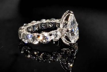 5 carat pear CVD Diamond in 14kt white gold size 6