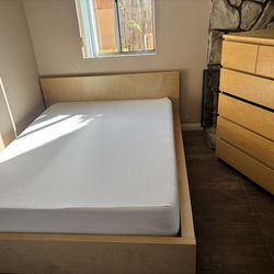 Queen size bedroom set