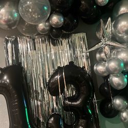 Black And Silver Balloon Arch Free 