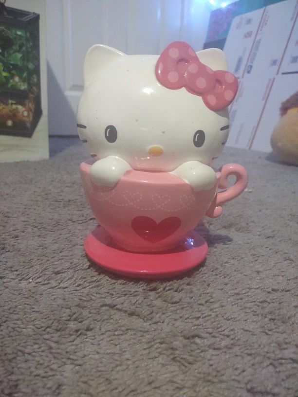 Hello Kitty Teacup Piggy Bank