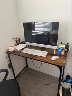 Computer table