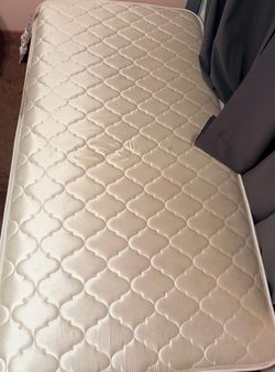 Twin mattress