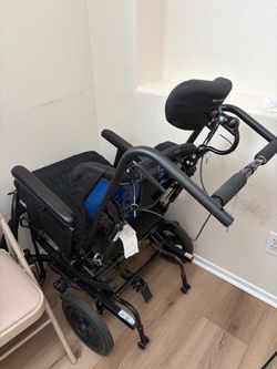 Wenzelite Kanga TS Tilt-in-space-Wheelchair