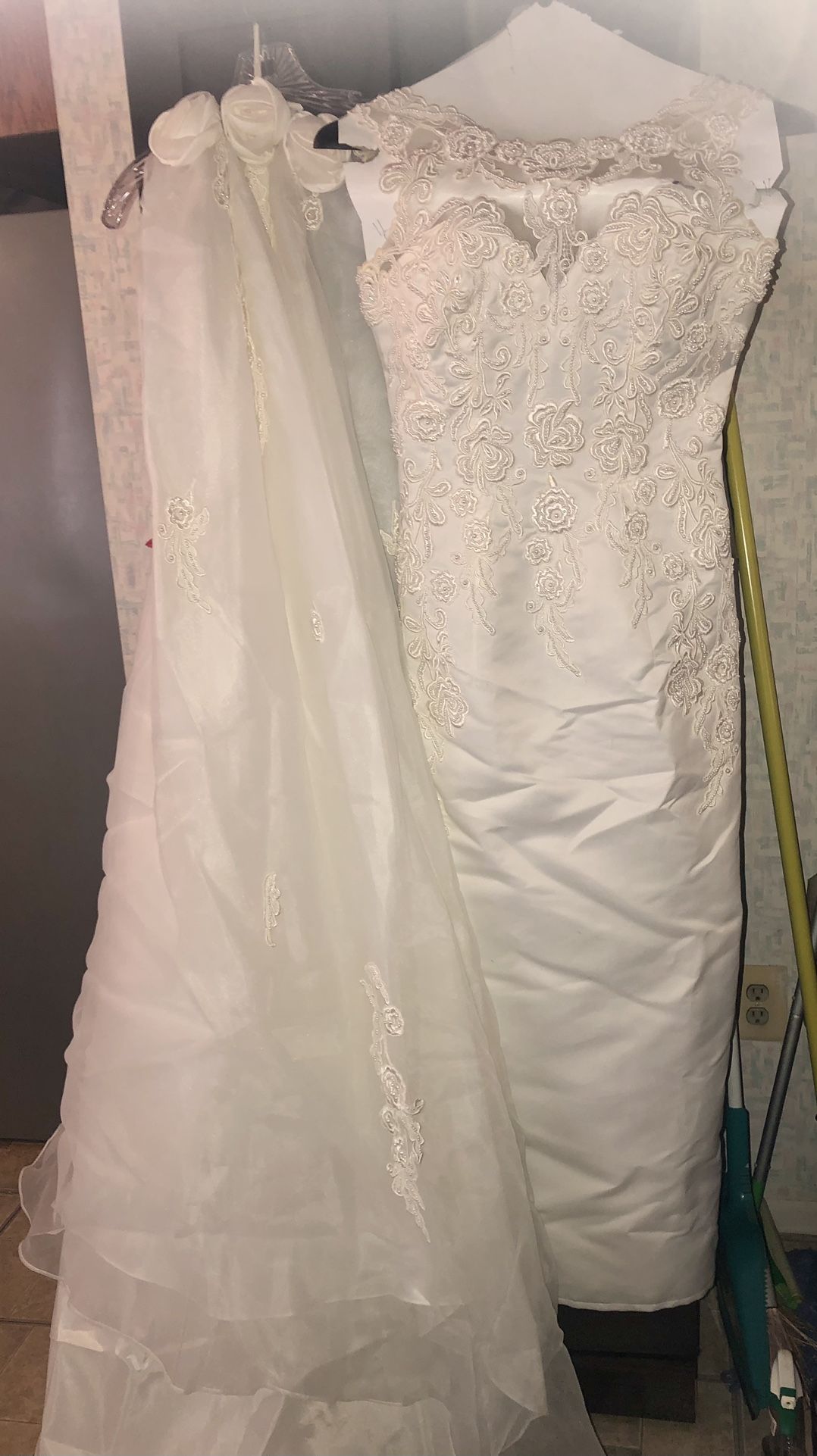 Wedding dress with Veil Ivory White