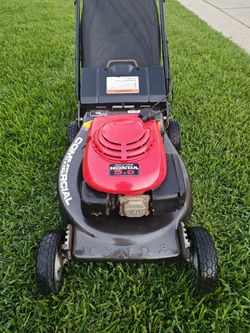 Honda HRC 215 commercial lawn mower