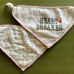 Valentines Bandana Bib Set - Heartbreaker by Mudpie