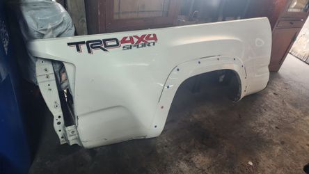 2016-2024 TOYOTA TACOMA RIGHT BED SKIN