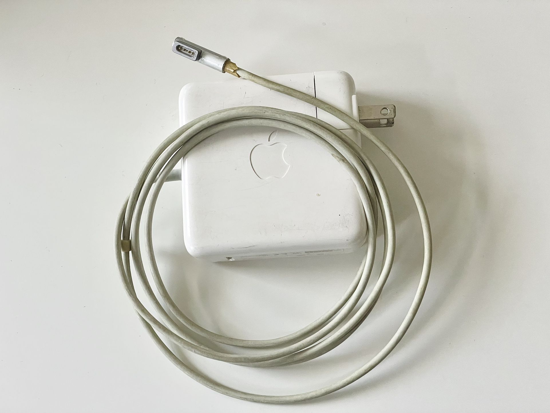 85W MacBook Charger L-shaped