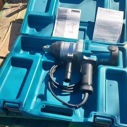 Makita (Brand Rating: 4.6/5)
1 in. Corded Impact Wrench,
12-Amp