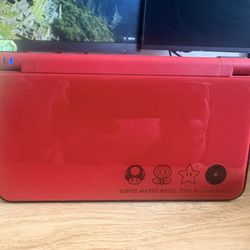 Nintendo DSi XL Bundle – 15 Games + Case & Charger