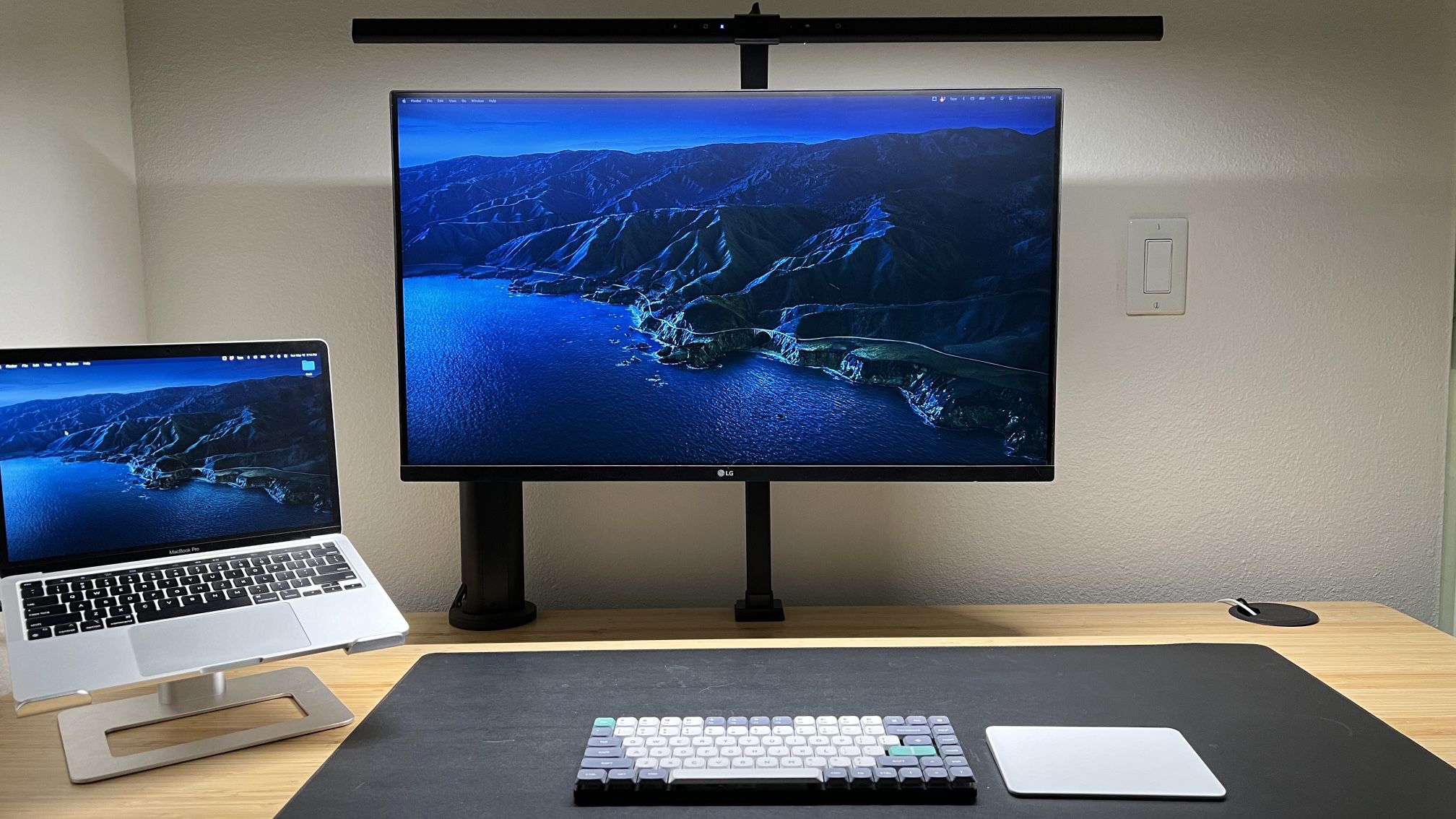 LG 32” QHD IPS Monitor with Ergo Stand