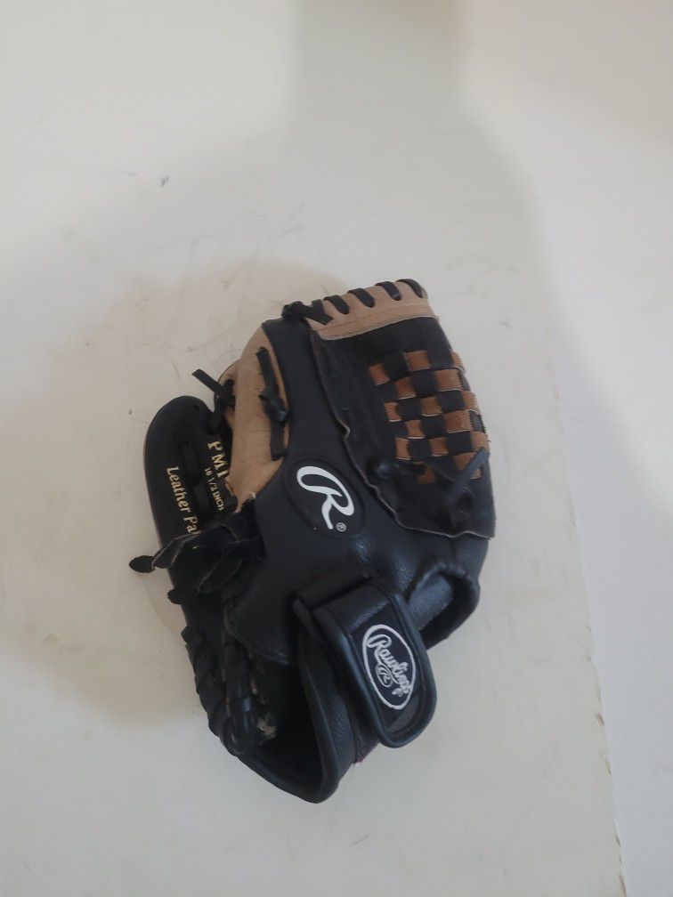 Rawlings Baseball Glove 10.5 