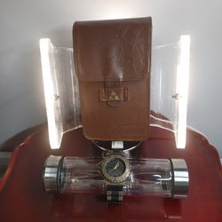 NINTENDO 3DS  STORAGE CASE   AND WATCH