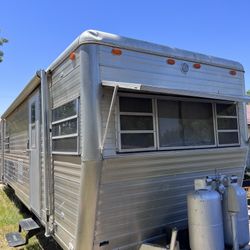 1978 Vintage Camper Travel Trailer