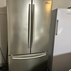 Samsung Fridge With Double Doors And Pull Out Freezer $OBO$