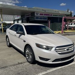 2017 Ford Taurus