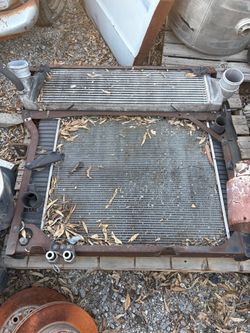 Radiator freightliner
