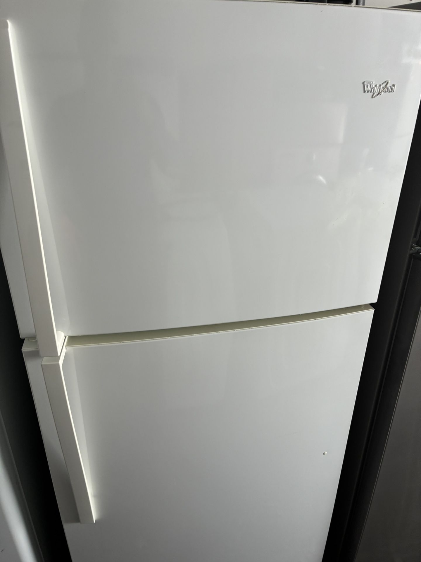 REFRIGERATOR WHIRLPOOL 30”
