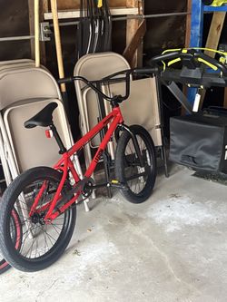 Mongoose bmx 20in tire bike