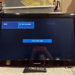 SAMSUNG TV 32 in. Model LN32B460B2D