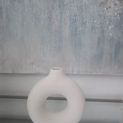 White Donut Vase Hollow Ceramic Vase for Flowers Handmade Minimalist Boho