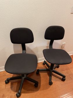  Basic Black Fabric Desk Chair