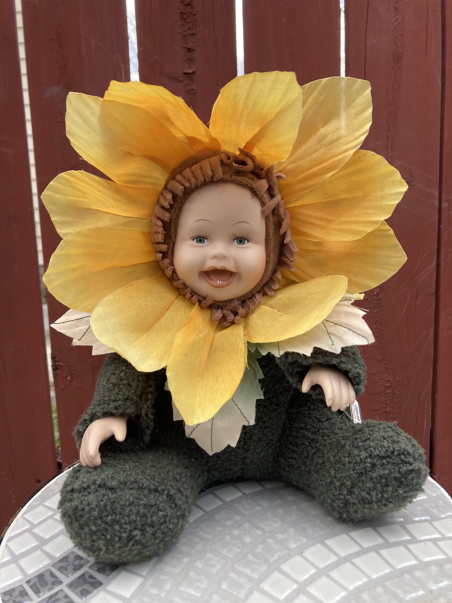 Geppeddo “Sophie Sunflower” Cuddle Kids