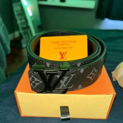 Black LV Belt Size 33-35 110 CM (Price Is Negotiable )
