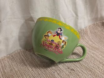 Disney Store Snow White and the Seven Dwarfs Jumbo Soup Mug