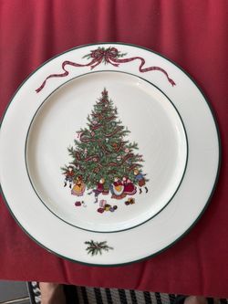O’Tannenbaum Christmas Dishes