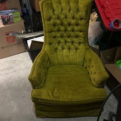 Beautiful Green Tufted Vintage Chair
