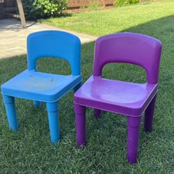 Plastic Kids Chairs *FREE*