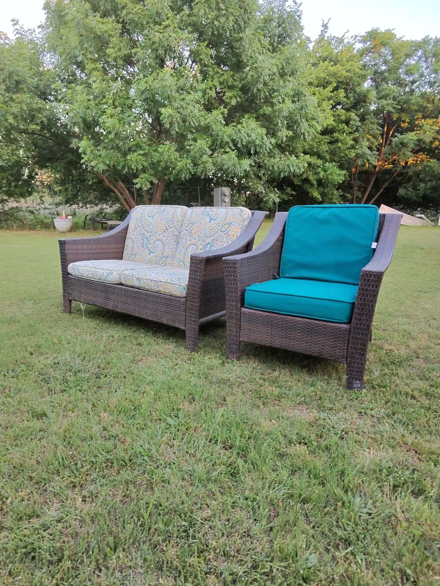 Rattan Wicker Outdoor Furniture Set/Patio Set w/Cushions : (Wicker Loveseat & Chair Combo)