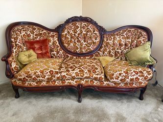 Victorian reproduction couch