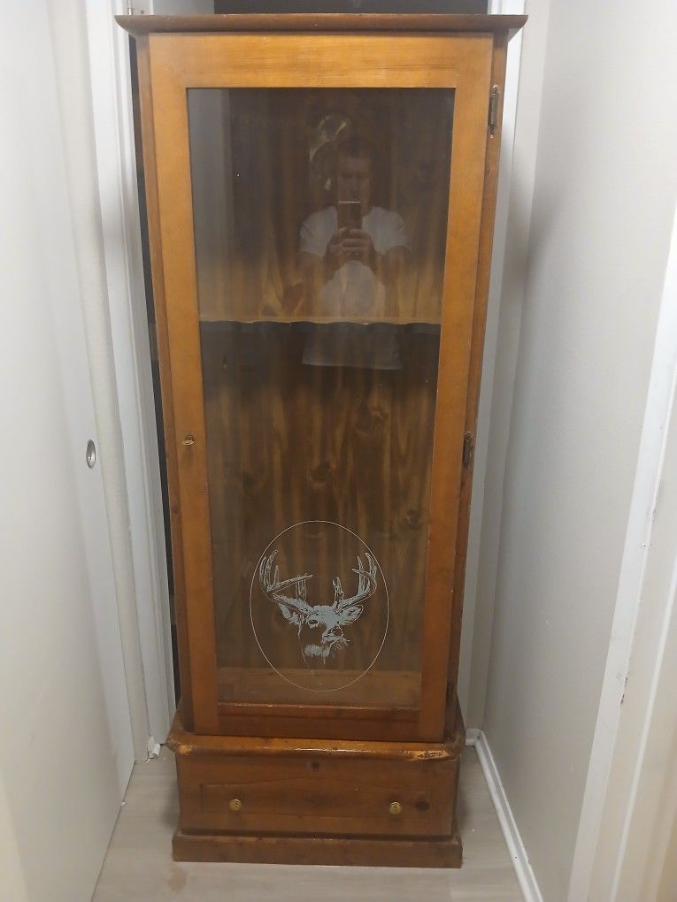 Locking Cabnit/bottom Drawer Sportsman Cabinet X-mas Deal Of The Day!