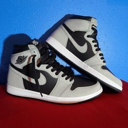 Jordan 1, High OG Shadow 2.0. Size: 11