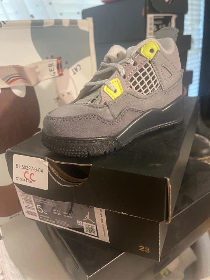 Jordan Retro 4s