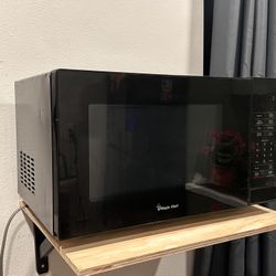 Magic Chef Microwave 