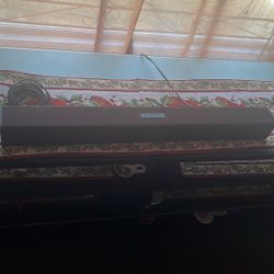 Vizio Sound Bar With Bass Subwoofer 