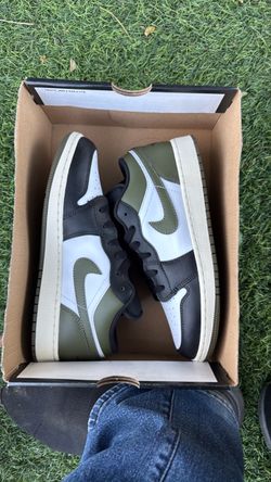 Jordan 1 Low Black Toe Medium Olive