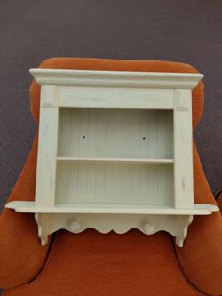 Decor shelf