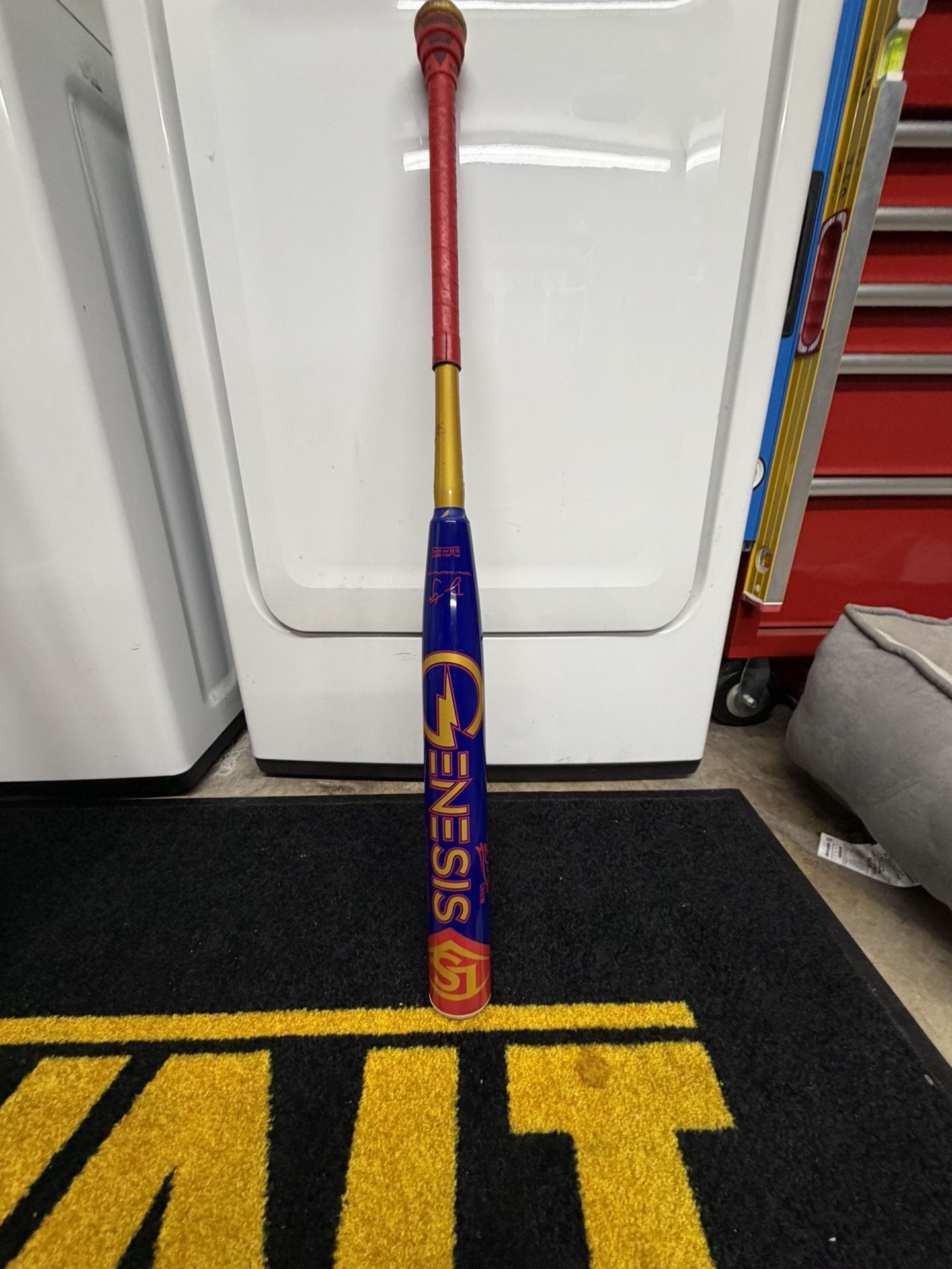 Louisville Slugger Gensis