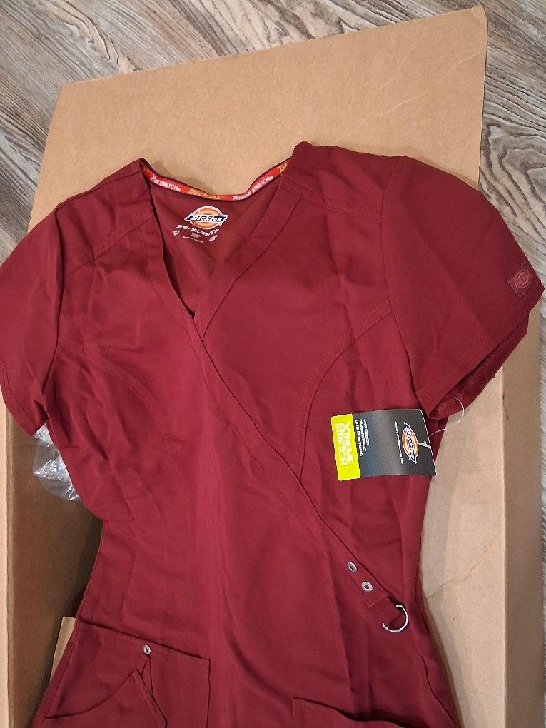 Dickies WOMEN MOCK WRAP MEDICAL SCRUB