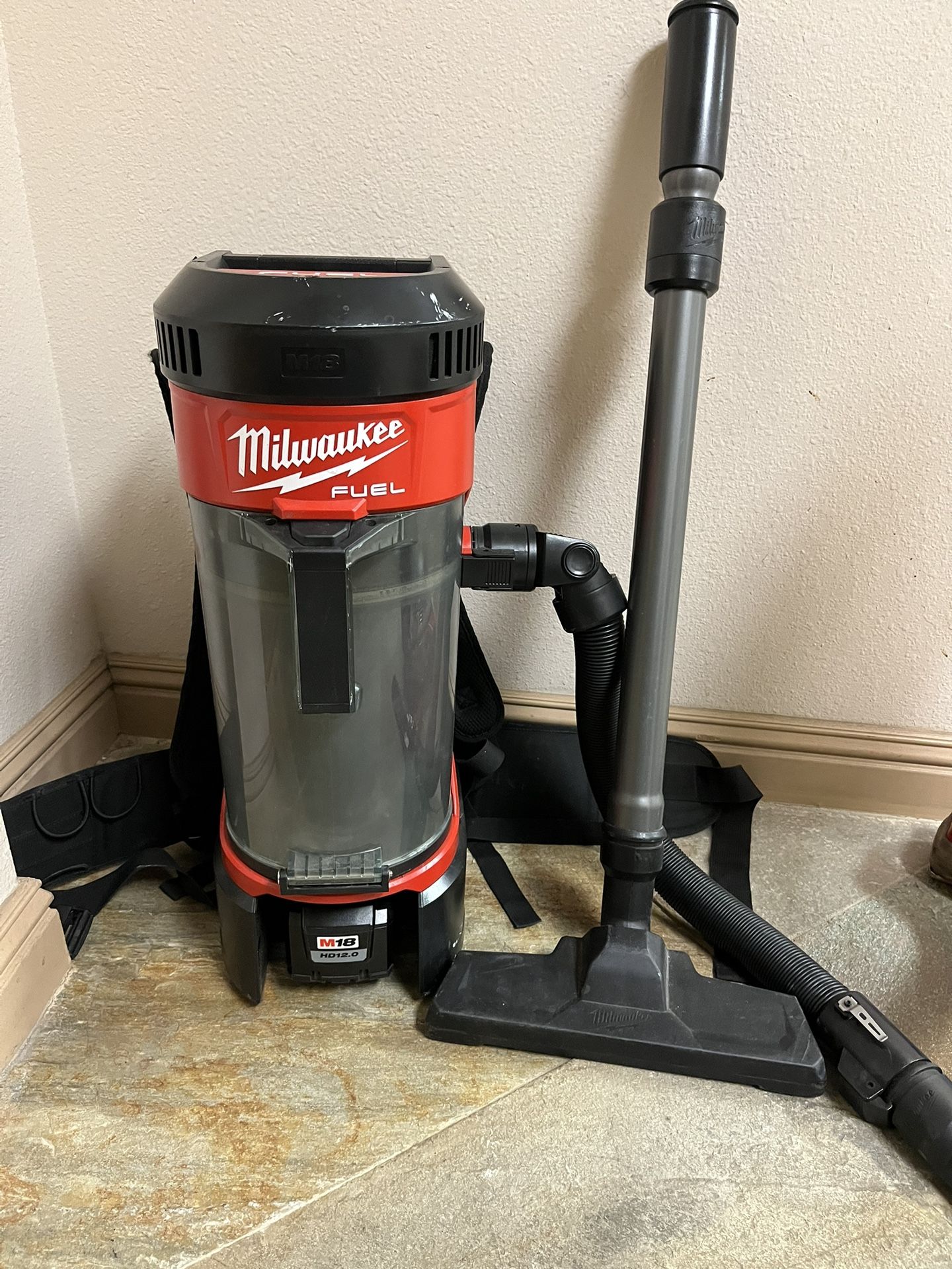 Milwaukee Vacuum With 12.0 Battery Included