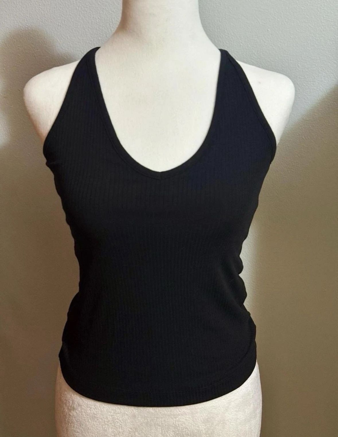 Old Navy Women's Size Medium Rib-Knit V-Neck Cropped Ribbed Halter Top Tank