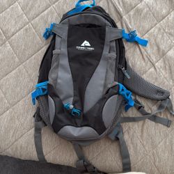 OZARK TRAIL BACKPACK