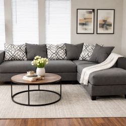 FREE DELIVERY-Modern Gray Sectional Couch with Chaise – Excellent Condition